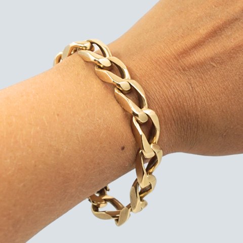 Carl Antonsen; Bracelet in 14k gold Carl Antonsen; Bracelet in 14k gold
